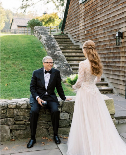 Billionaire Bill Gates' Daughter Hailed by Nigerians for 'Simple' Wedding Dress Choice