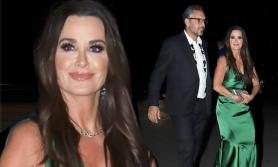 Kyle Richards wows in a flowing green dress as she attends Paris Hilton’s lavish wedding ceremony | Daily Mail Online