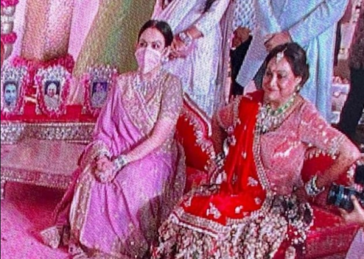 Nita Ambani reached Anmol's wedding wearing a sari worth so many lakhs.