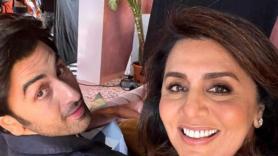 Neetu Kapoor shares a selfie with her â€˜jaane jigarâ€™ Ranbir ahead of his wedding with Alia Bhatt