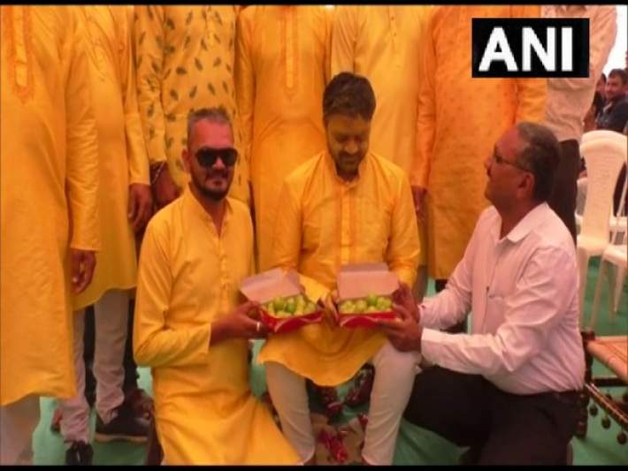 As mercury soars, Gujarat groom gets lemons as wedding gift