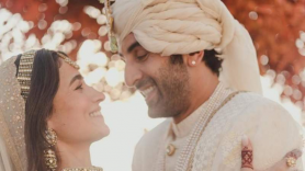 Alia Bhatt, Ranbir Kapoor kiss during cake-cutting ceremony after wedding. Unseen pics inside