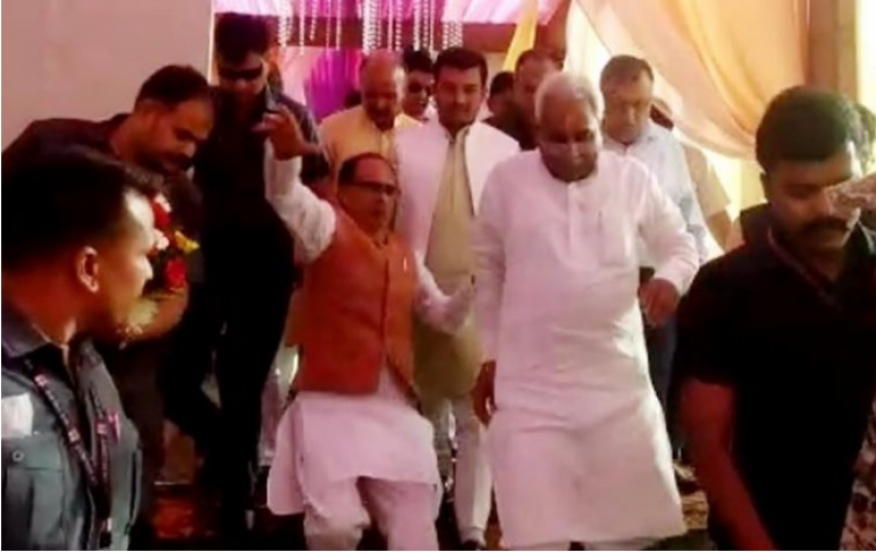 CM Shivraj Singh Chouhan stumbled on the stairs during wedding ceremony