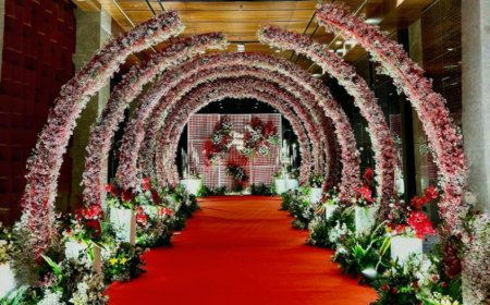 The Golden Knot, Krishna Nagar, ₹2,00,000, New Delhi