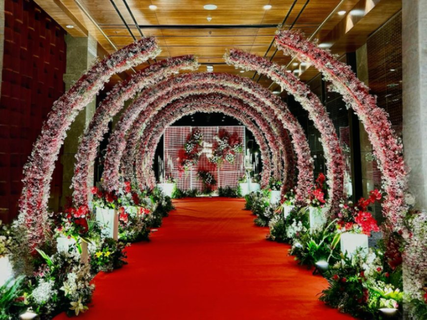 The Golden Knot, Krishna Nagar, ₹2,00,000, New Delhi